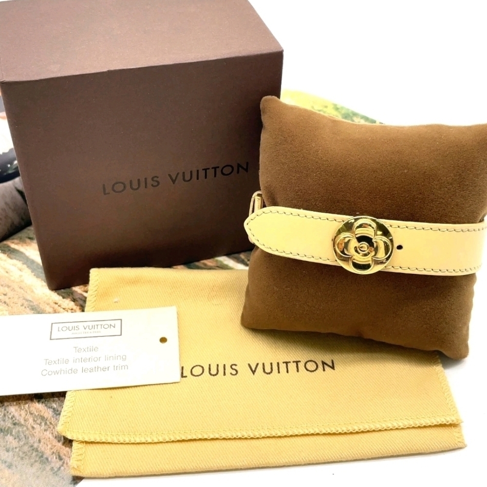 Louis Vuitton Monogram Vernis Fleur Bracelet – Cream/Vanilla Leather & Gold Tone